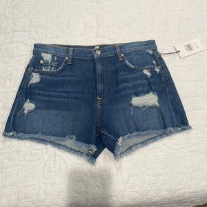 The perfect summer shorts! 7 for all mankind cutoff denim jean shorts size 31